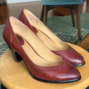Beautiful Frye Celeste Dark Brown Pumps Sz 7.5M